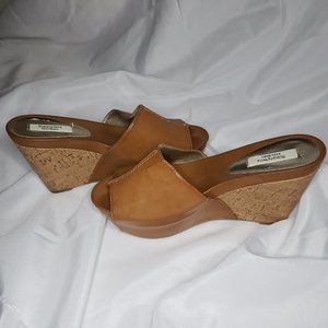 Simply Vera Vera Wang Size 8M Wedges 4" Heels